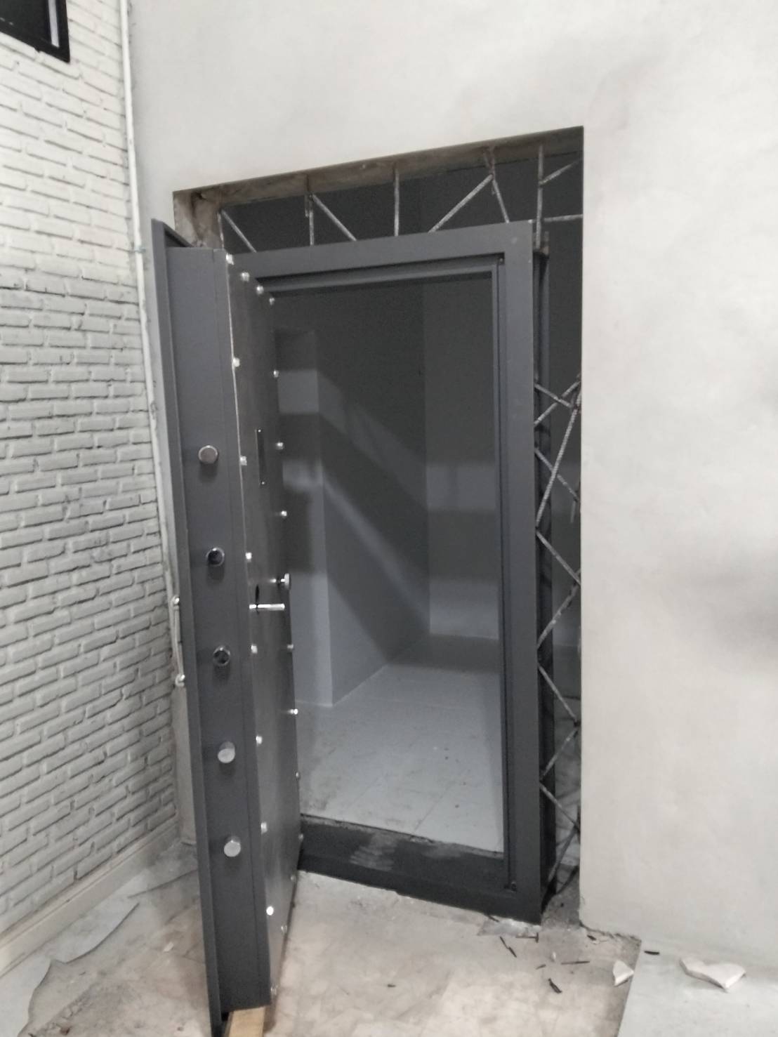 รับออกแบบและก่อสร้างห้องมั่นคง (Strong Room / Vault Room)